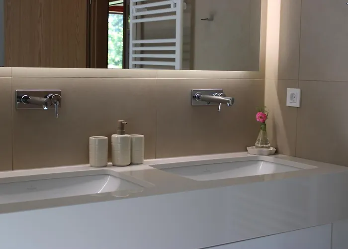 Panoramic Forest And Castle View * Блед