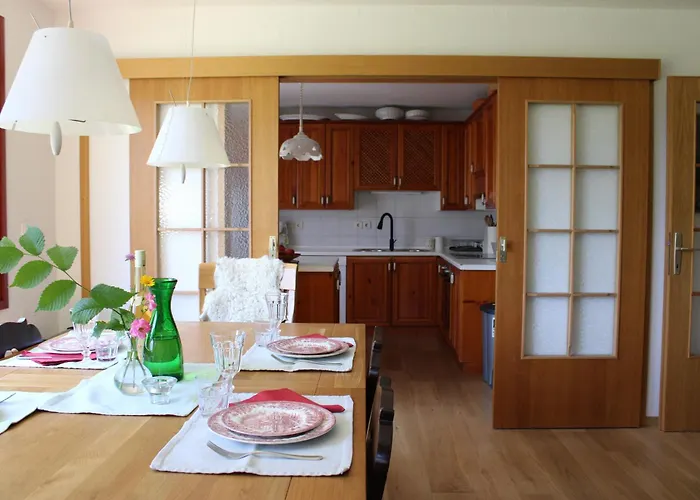 Panoramic Forest And Castle View Шале